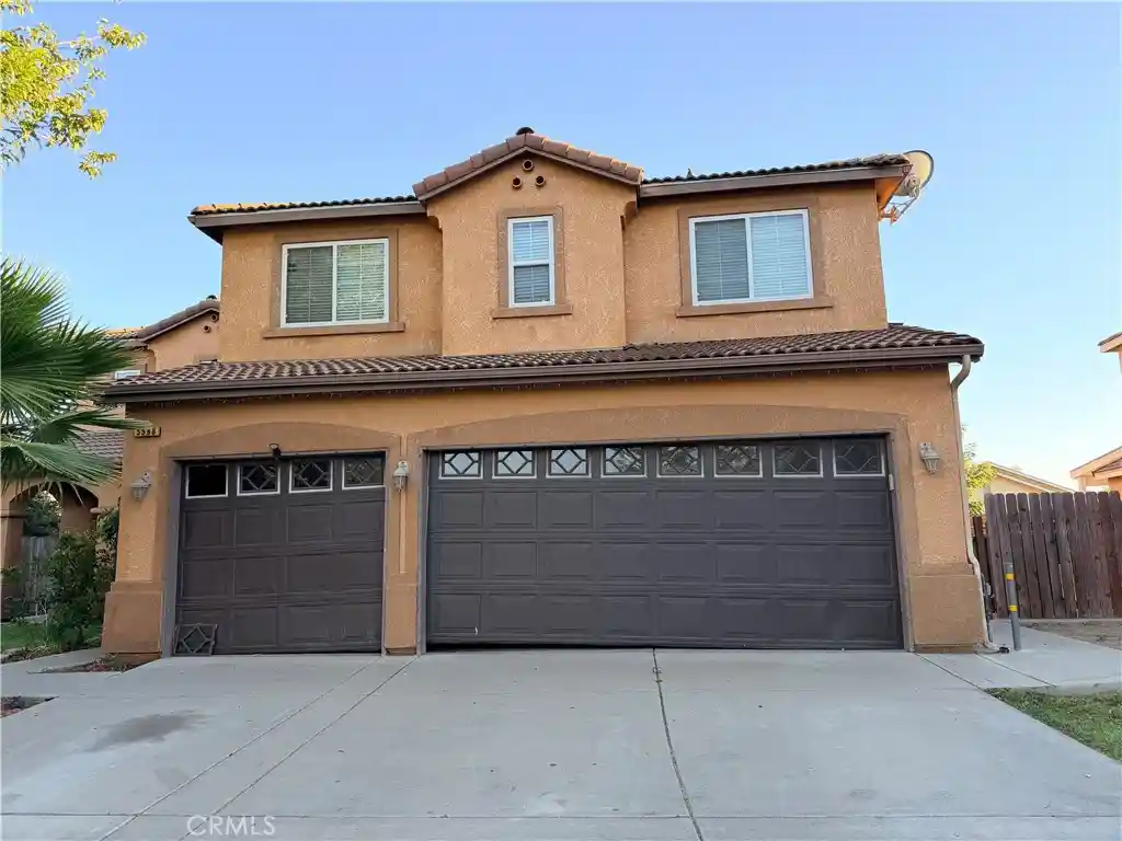 Single family home for sale at 5588 E Pitt, Fresno, CA 93727 | MLS# MC26219756