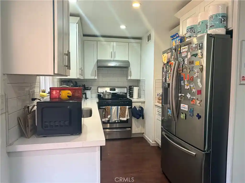 Townhouse for sale at 9831 Sepulveda Blvd #26, North Hills, CA 91343 | MLS# SR26219799