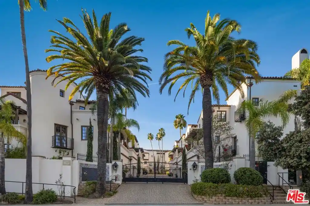 Photo 1 of Townhouse for sale at 11937 W Sunset Blvd #4, Los Angeles, CA 90049 | MLS# 26997961 | Listing updated on 2026-10-17