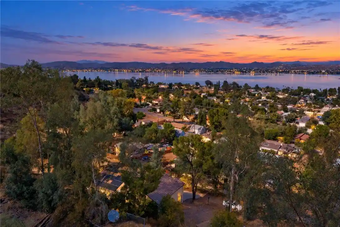 Photo 1 of Sale Pending at 33399 Blackwell Blvd, Lake Elsinore, CA 92530 | MLS# SW26214147 | Listing updated on 2026-10-14