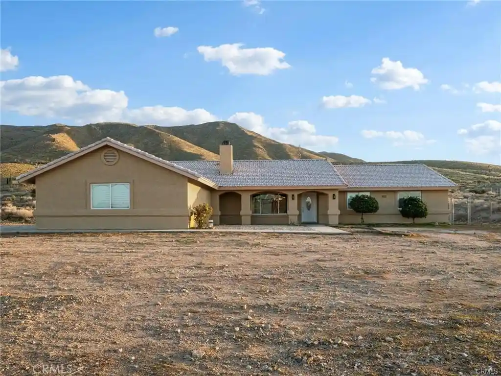 Photo 1 of Single family home for sale at 9230 Allegra Vista St, Apple Valley, CA 92308 | MLS# HD26219136 | Listing updated on 2026-10-10