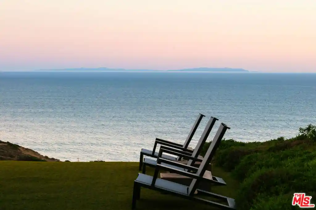Photo 1 of Single family home for sale at 24624 Blue Dane Ln, Malibu, CA 90265 | MLS# 26999085 | Listing updated on 2026-10-17