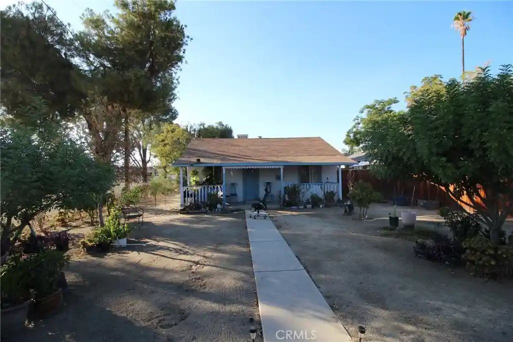 Photo 1 of Sale Pending at 593 W Main, San Jacinto, CA 92583 | MLS# DW26219891 | Listing updated on 2026-10-19