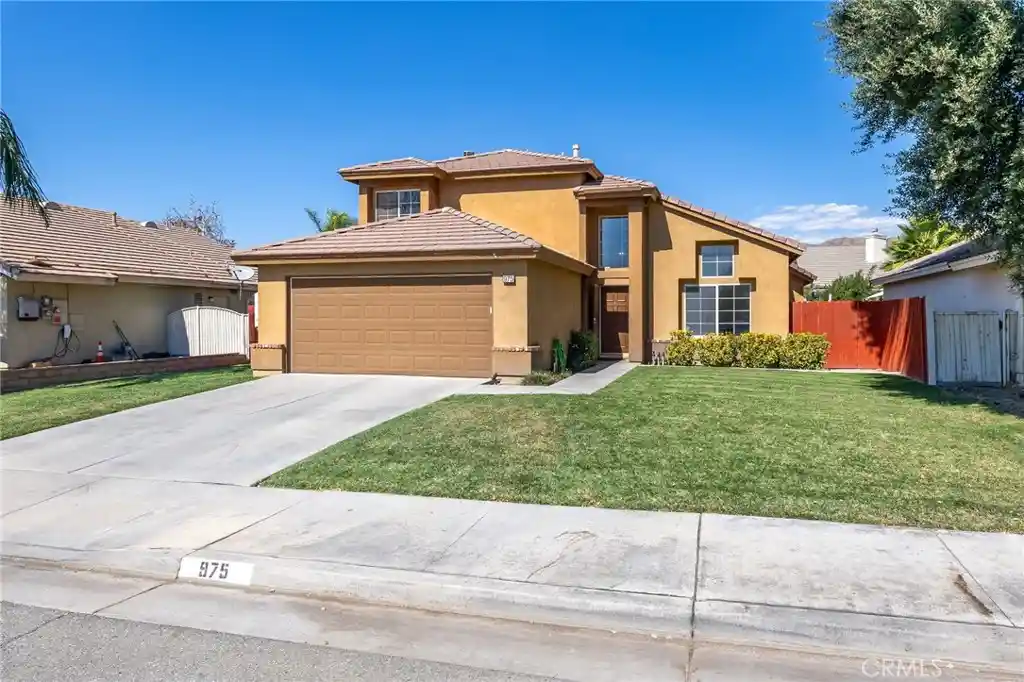 Single family home for sale at 975 Peacock Dr, San Jacinto, CA 92583 | MLS# SW26219413