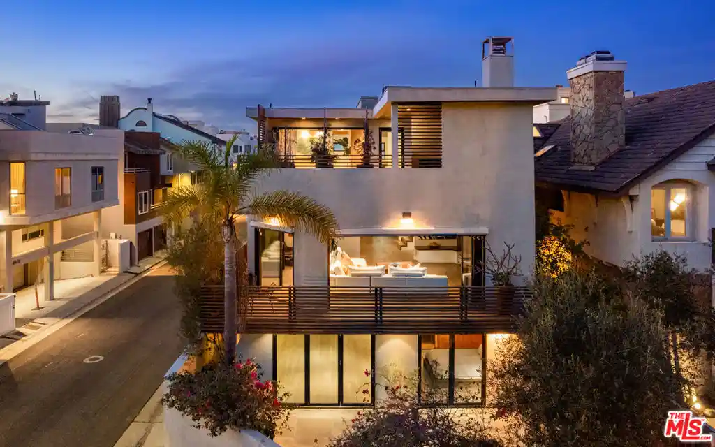 Single family home for sale at 4616 Roma Ct, Marina Del Rey, CA 90292 | MLS# 26998051