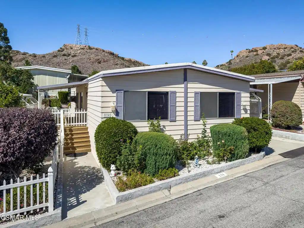 Manufactured home for sale at 174 El Pajaro, Newbury Park, CA 91320 | MLS# 226004821