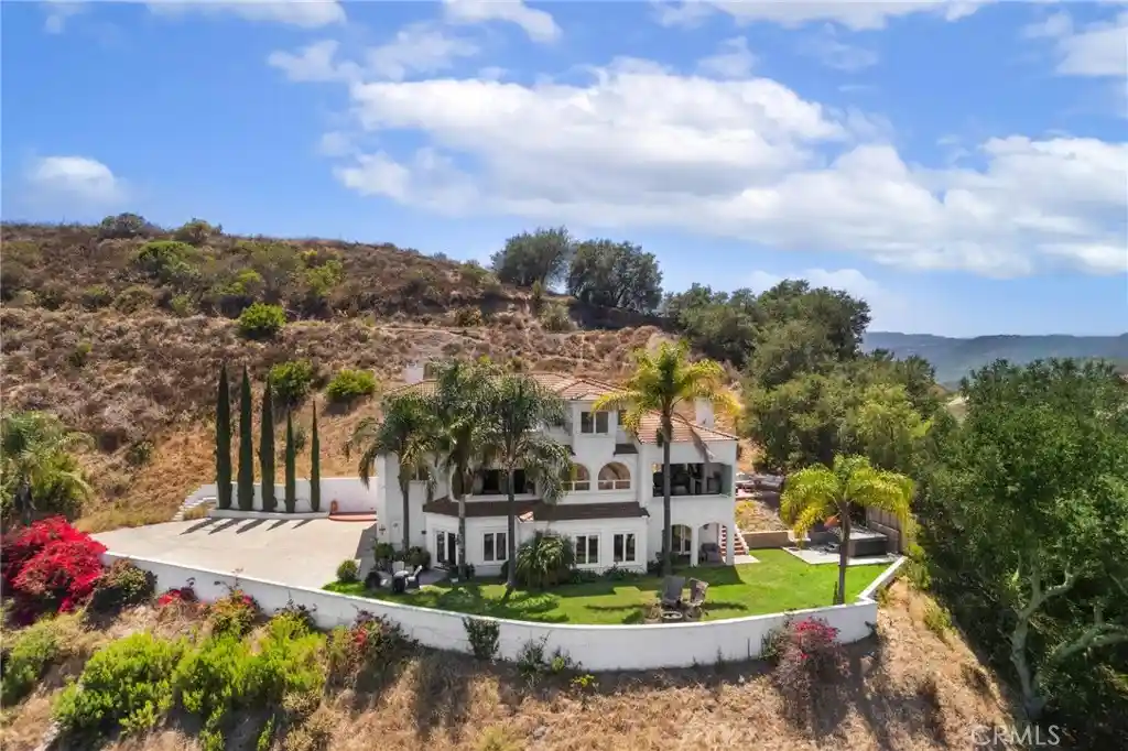 Single family home for sale at 25757 Avenida Del Oro, Temecula, CA 92590 | MLS# SW26218493