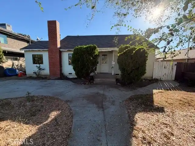 Photo 1 of Sale Pending at 6718 Varna Ave, Van Nuys, CA 91401 | MLS# SR26214463 | Listing updated on 2026-10-18