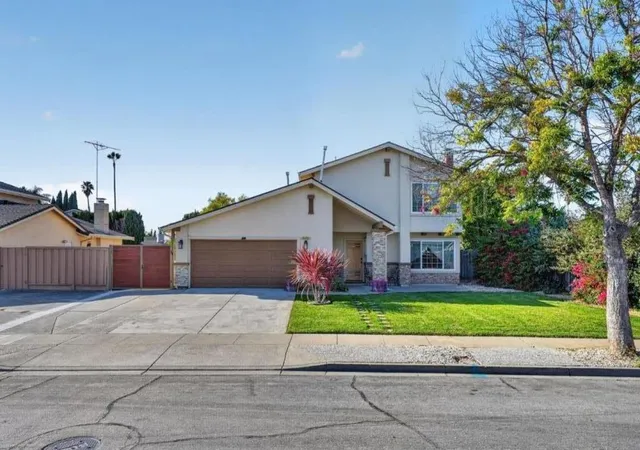 Single family home for sale at 3021 Stonehenge Rd, Fremont, CA 94555 | MLS# ML82064165