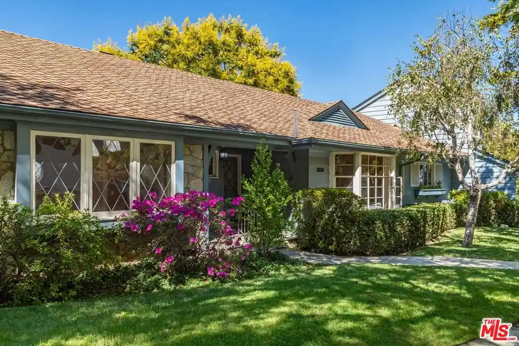 Photo 1 of Single family home for sale at 9801 Hillgreen Pl, Beverly Hills, CA 90212 | MLS# 26998703 | Listing updated on 2026-10-17
