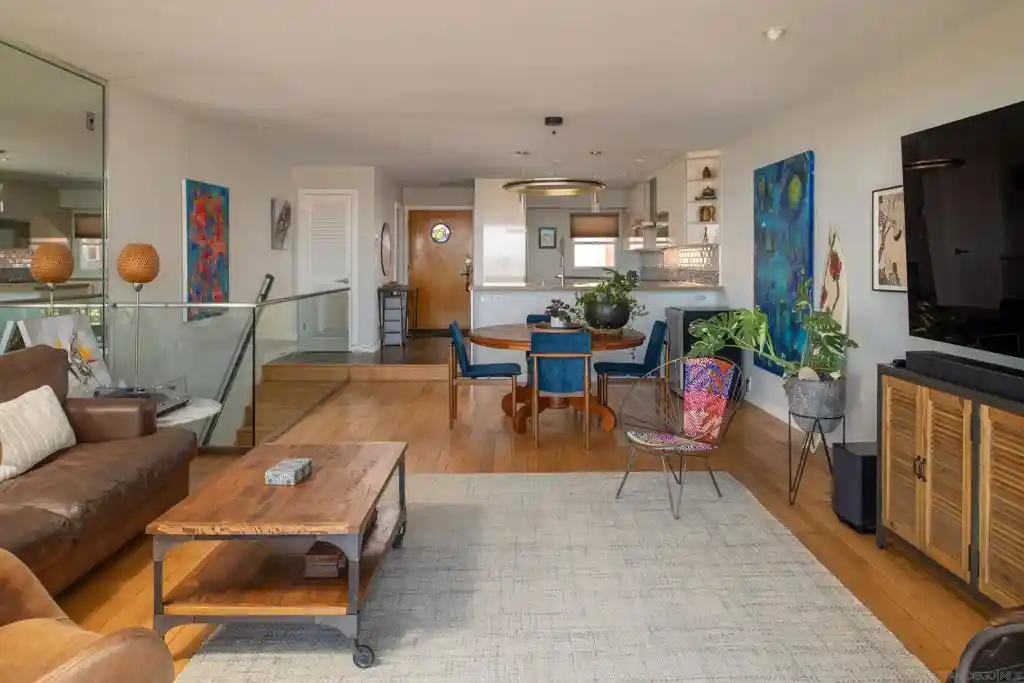 Listing Photo 1 - Condo for sale in 2926 Kellogg Wy located at 2926 Kellogg Wy, San Diego, CA 92106 - Unit #B4