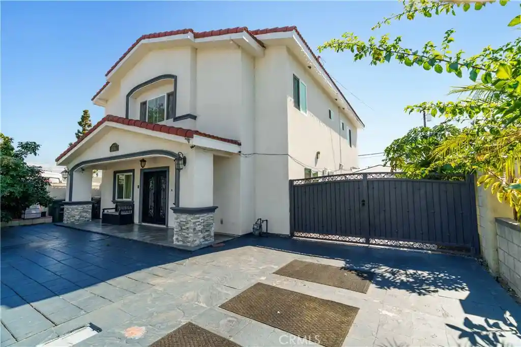 Single family home for sale at 12122 207th, Lakewood, CA 90715 | MLS# PW26220215