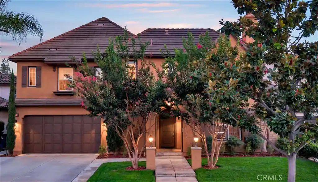 Single family home for sale at 780 W Aster Pl, Santa Ana, CA 92706 | MLS# PW26220061