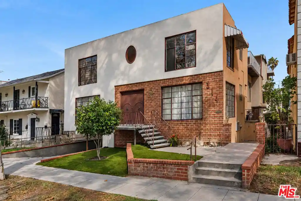 Listing Photo 1 - Condo for sale in 314 N Almont Dr located at 314 N Almont Dr, Beverly Hills, CA 90211 - Unit 314 N Almont Dr