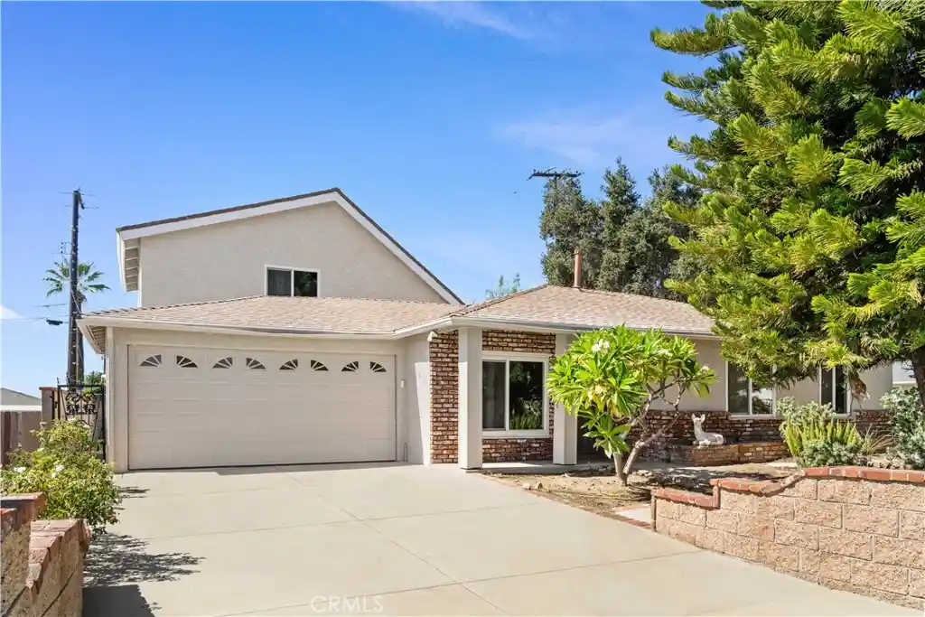 Photo 1 of Single family home for sale at 103 S Treanor Ave, Glendora, CA 91741 | MLS# CV26220336 | Listing updated on 2026-10-25