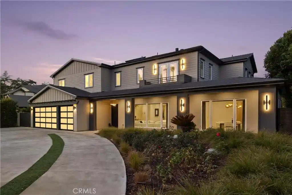 Photo 1 of Mansion for sale at 15547 Valley Vista Blvd, Encino, CA 91436 | MLS# SR26218244 | Listing updated on 2026-10-29