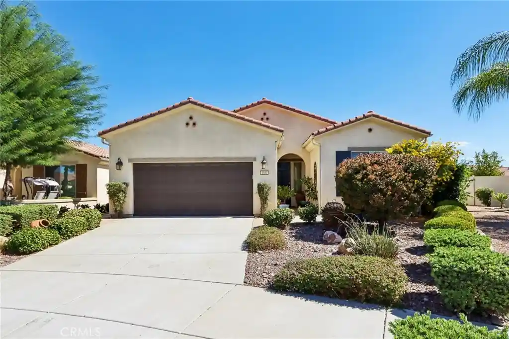 Photo 1 of Single family home for sale at 1402 Via Rivas, Hemet, CA 92545 | MLS# SW26220370 | Listing updated on 2026-10-26