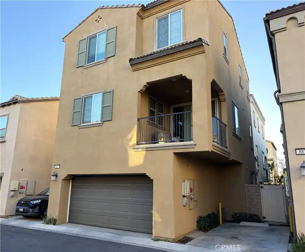 Condo for sale at 885 Pear Ct, Upland, CA 91786 | MLS# CV26212312