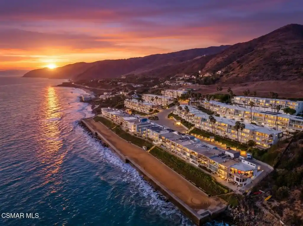 Photo 1 of Condo for sale at 11964 Whalers Ln, Malibu, CA 90265 | MLS# 226004833 | Listing updated on 2026-10-10