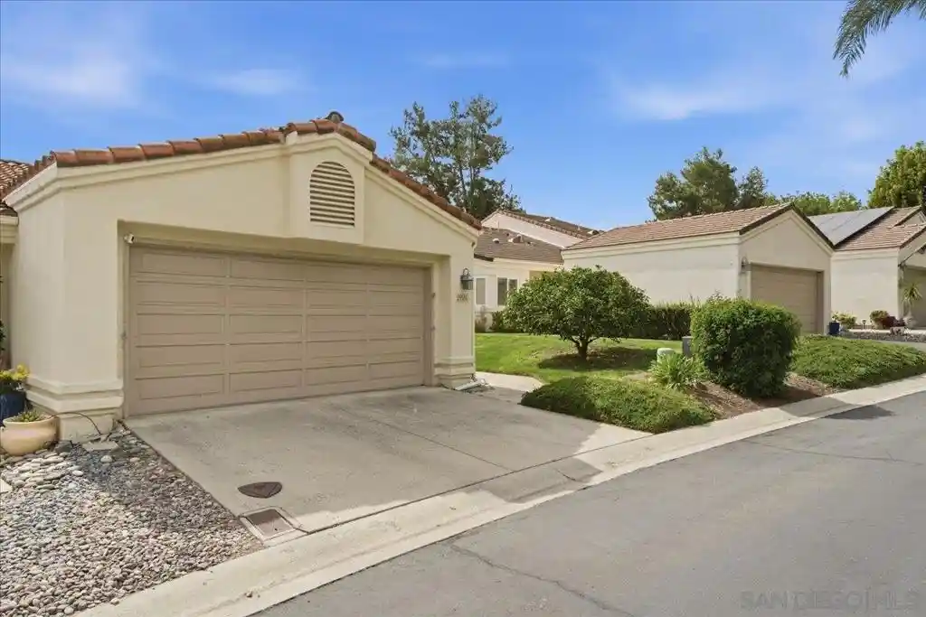 Listing Photo 1 - Condo for sale in 29585th Cir R Grns located at 29585th Cir R Grns, Escondido, CA 92026 - Unit 29585 Cir R Greens