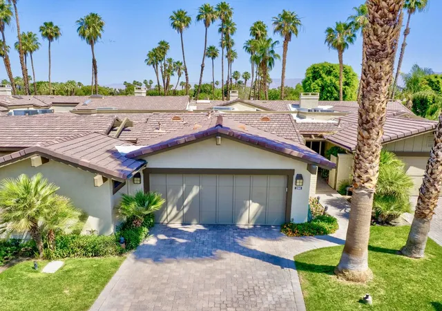 Listing Photo 1 - Condo for sale in building located at 286 Grn Mountain Dr, Palm Desert, CA 92211 - Unit #