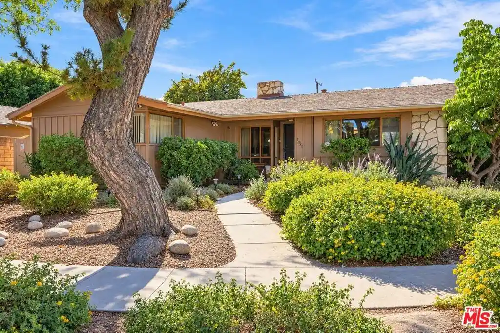 Single family home for sale at 5525 Saloma Ave, Sherman Oaks, CA 91411 | MLS# 26999535