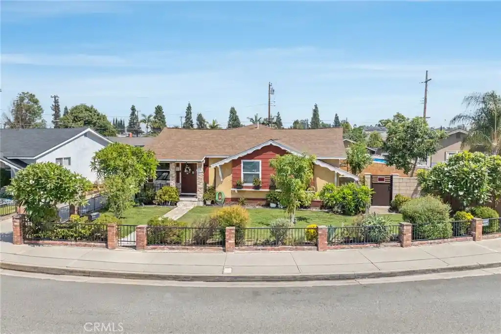 Single family home for sale at 11531 Massinger, Lakewood, CA 90715 | MLS# OC26220697
