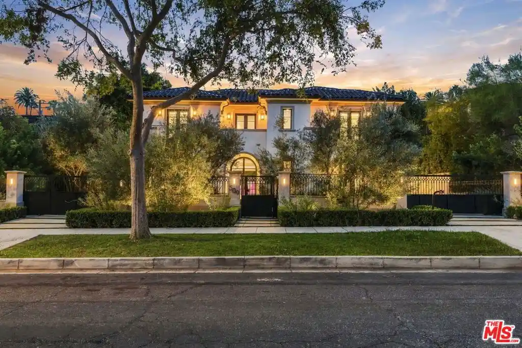 Photo 1 of Mansion for sale at 509 N Elm Dr, Beverly Hills, CA 90210 | MLS# 26998773 | Listing updated on 2026-10-18