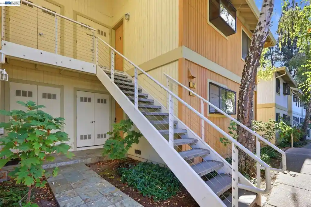 Photo 1 of Condo for sale at 2827 Monument Blvd #52, Concord, CA 94520 | MLS# 41150920 | Listing updated on 2026-10-17