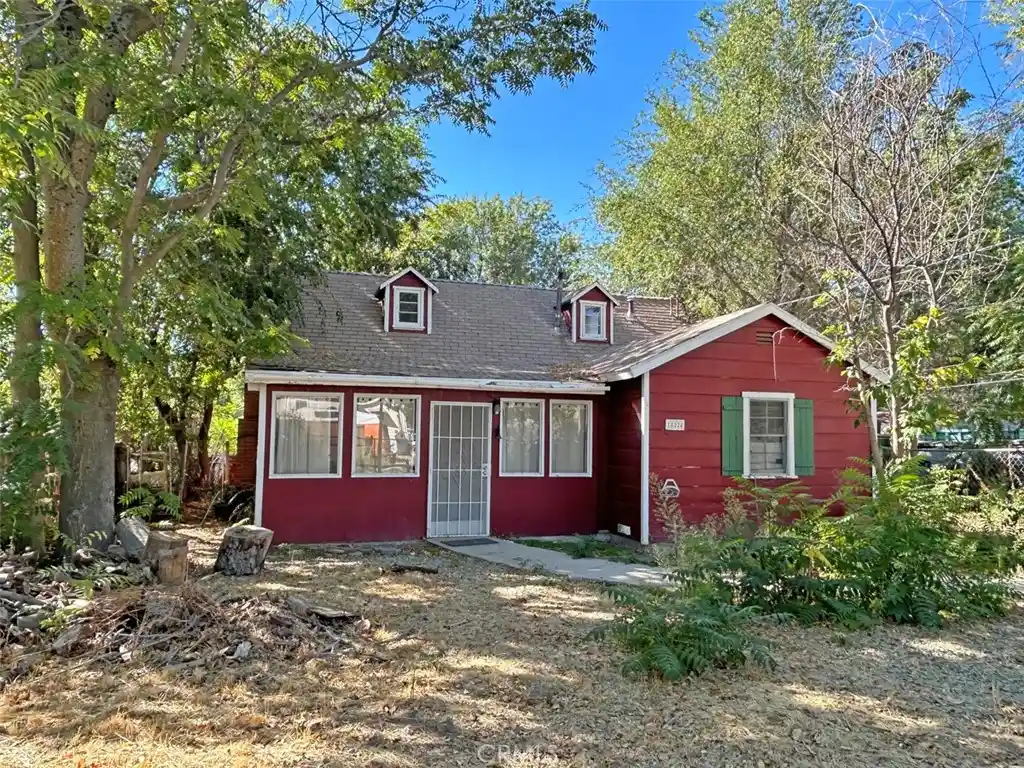 Single family home for sale at 18224 Devere Ct, Lake Hughes, CA 93532 | MLS# SR26219976