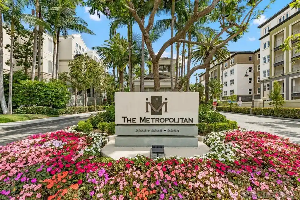 Listing Photo 1 - Condo for sale in 2253 Martin located at 2253 Martin, Irvine, CA 92612 - Unit #220