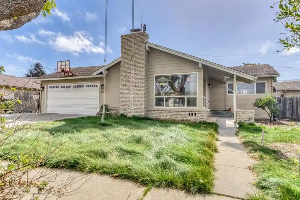 Single family home for sale at 945 San Simeon Dr, Salinas, CA 93901 | MLS# ML82064286