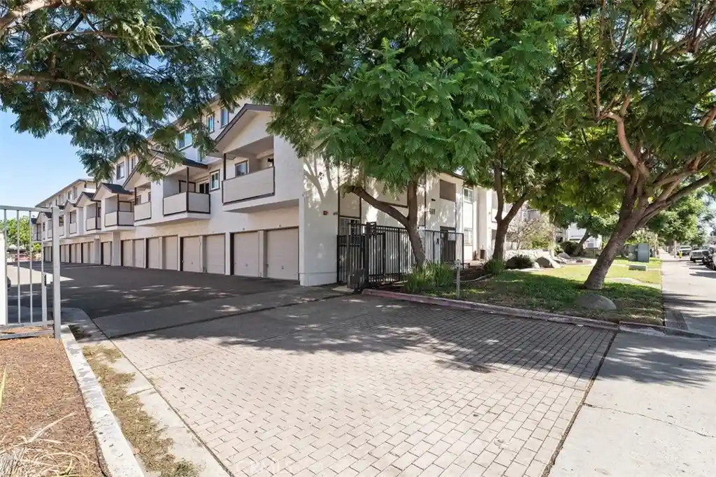 Condo for sale at 569 East St #1, Chula Vista, CA 91910 | MLS# OC26220650