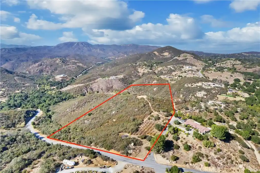 Photo 1 of Land for sale at 0 Hombre Ln, Murrieta, CA 92562 | MLS# SW26220912 | Listing updated on 2026-10-12