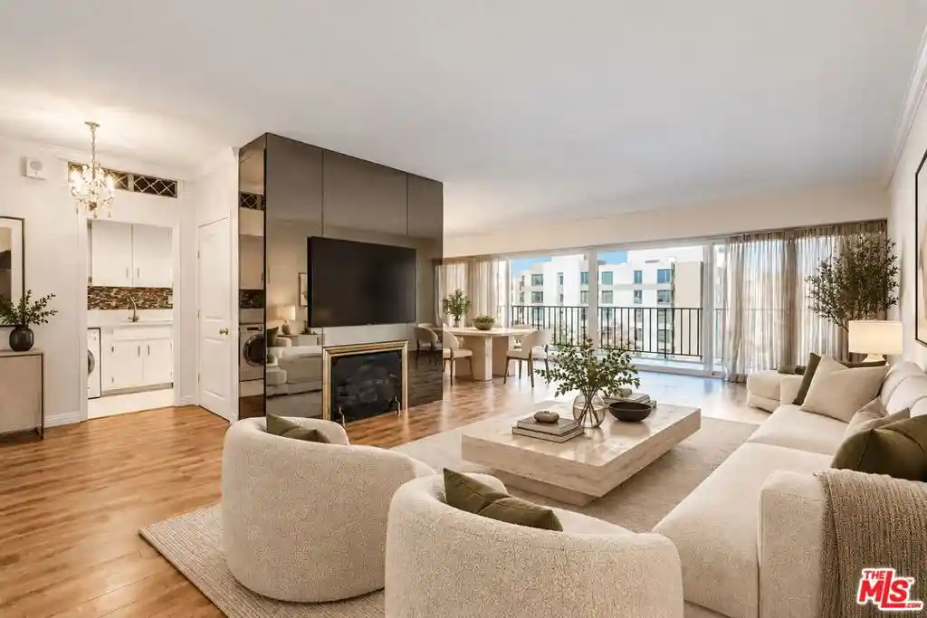 Condo for sale at 10450 Wilshire Blvd #4F, Los Angeles, CA 90024 | MLS# 26999801