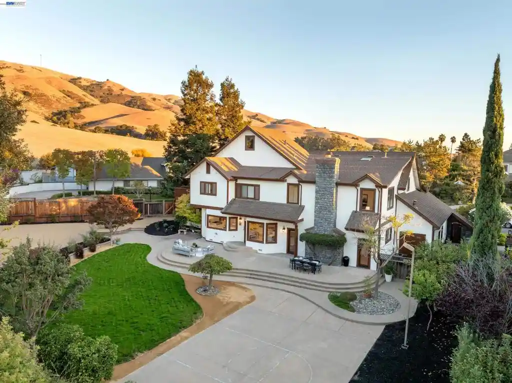 Single family home for sale at 1849 Vinehill Cir, Fremont, CA 94539 | MLS# 41150948