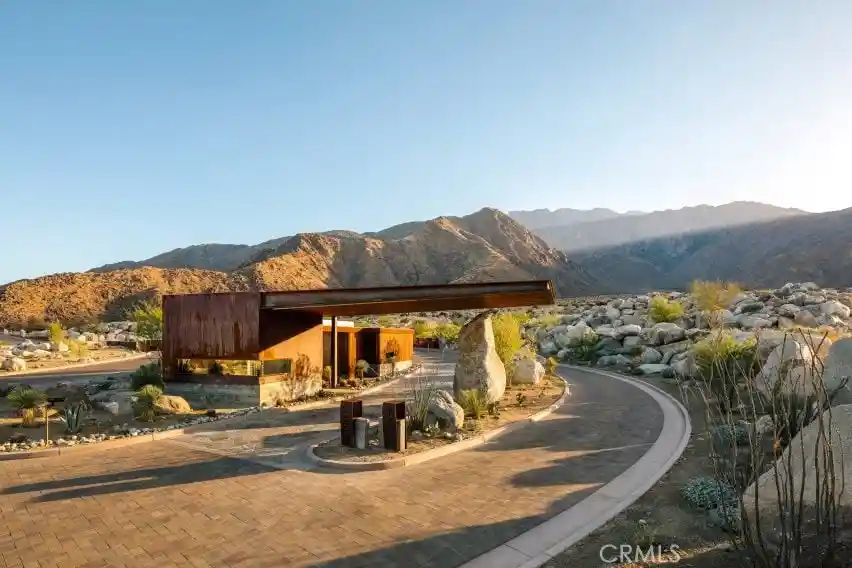 Photo 1 of Land for sale at 2065 Vista Palizada, Palm Springs, CA 92262 | MLS# IG26221152 | Listing updated on 2026-10-13