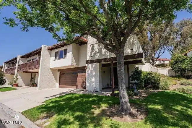 Townhouse for sale at 784 N Woodlawn Dr, Thousand Oaks, CA 91360 | MLS# 226004855