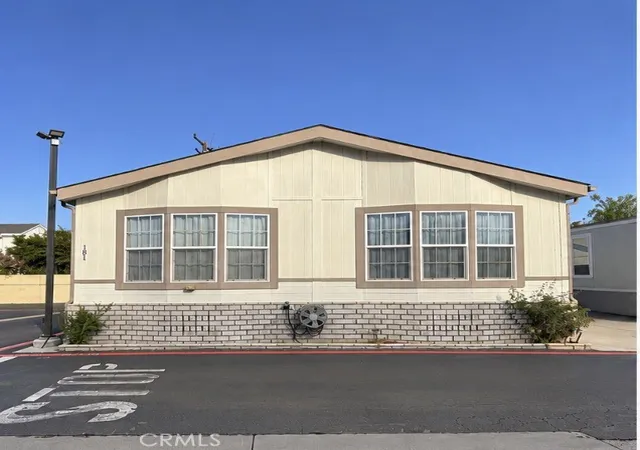 Photo 2 of Manufactured home for sale at 3050 W Ball #181, Anaheim, CA 92804 | MLS# PW26221392 | Listing updated on 2026-10-31