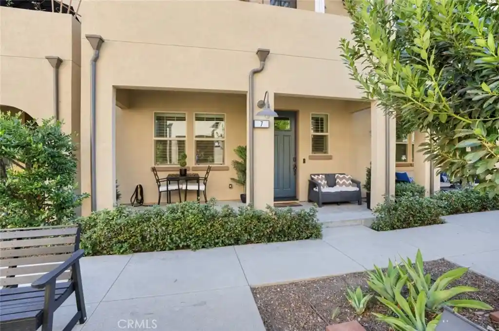 Photo 1 of Townhouse for sale at 7 Higo St, Rancho Mission Viejo, CA 92694 | MLS# SR26221323 | Listing updated on 2026-10-25