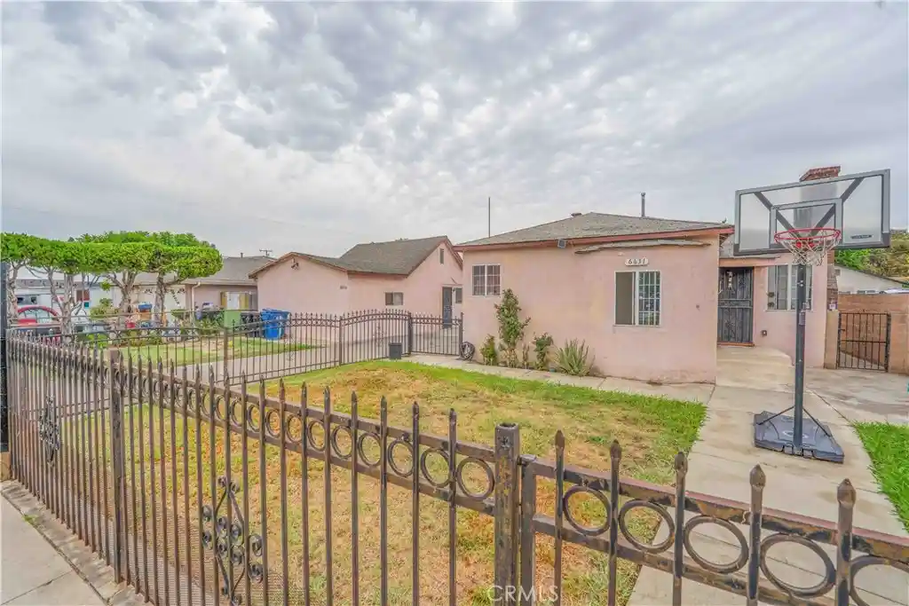 Multi family home for sale at 6631 El Selinda Ave, Bell Gardens, CA 90201 | MLS# DW26221612