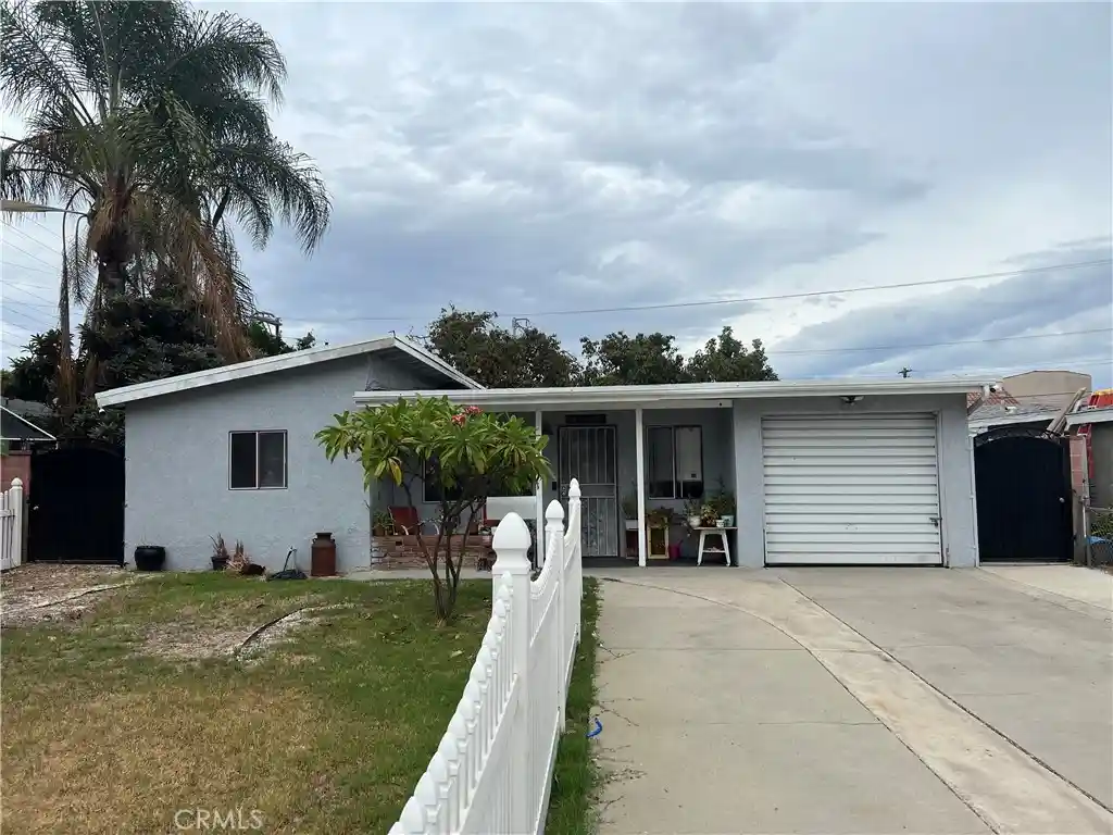 Photo 1 of Sale Pending at 305 E Valencia, Fullerton, CA 92832 | MLS# PW26221657 | Listing updated on 2026-10-29