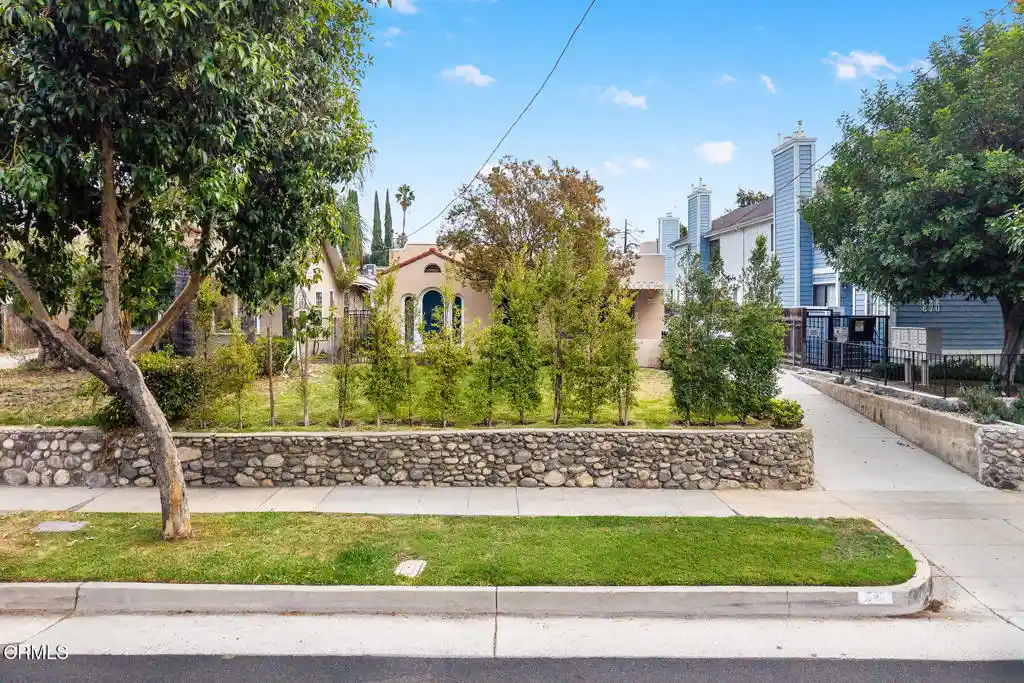 Multi family home for sale at 636 N 640 Wilson Ave, Pasadena, CA 91106 | MLS# P1-29210