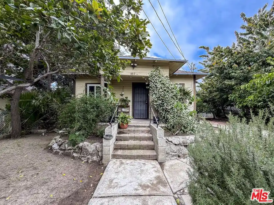 Multi family home for sale at 447 N Commonwealth Ave, Los Angeles, CA 90004 | MLS# 26101694