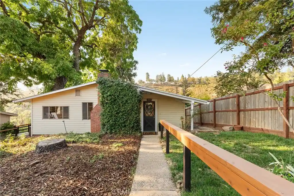 Photo 1 of Sale Pending at 3703 Honey Run Rd, Paradise, CA 95969 | MLS# SN26214537 | Listing updated on 2026-10-22