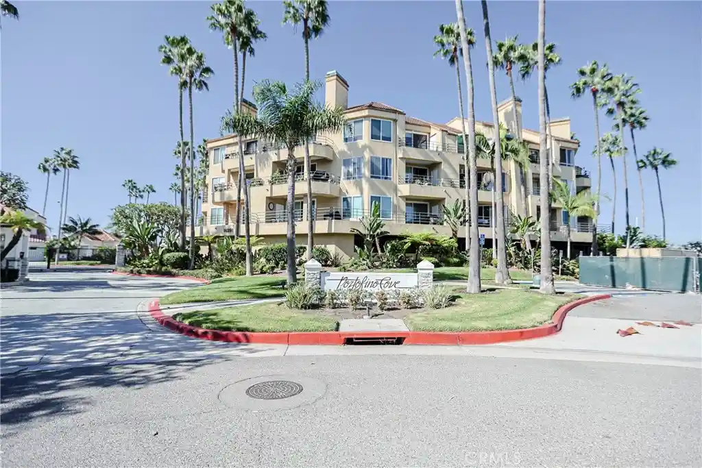 Condo for sale at 16291 Countess, Huntington Beach, CA 92649 | MLS# PW26221795