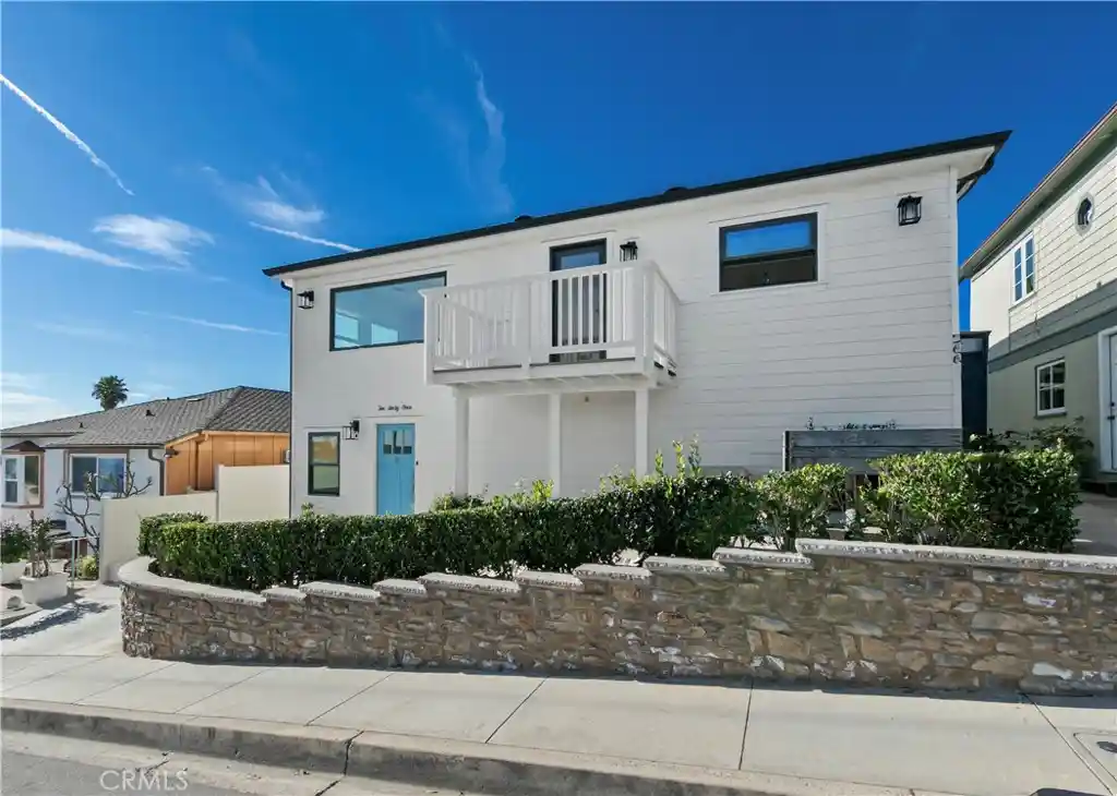Photo 1 of Multi family home for sale at 264 266 San Joaquin St, Laguna Beach, CA 92651 | MLS# OC26221268 | Listing updated on 2026-10-15