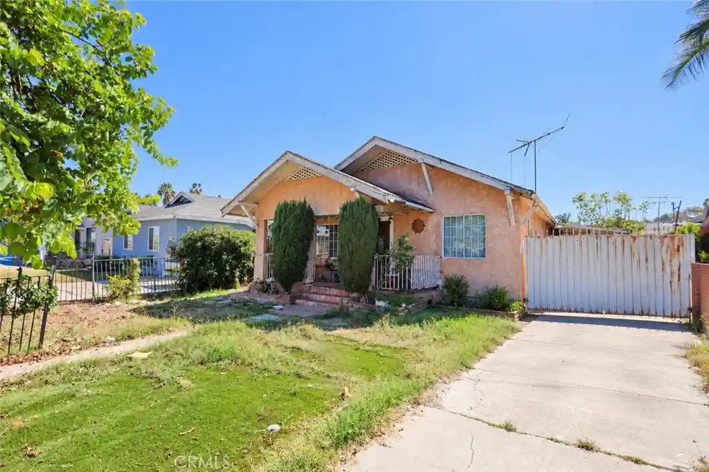 Single family home for sale at 5018 W 111th Place, Inglewood, CA 90304 | MLS# OC26221693