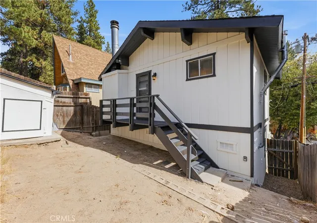Photo 4 of Single family home for sale at 2260 Deep Crk Dr, Running Springs, CA 92382 | MLS# DW26221296 | Listing updated on 2026-10-30