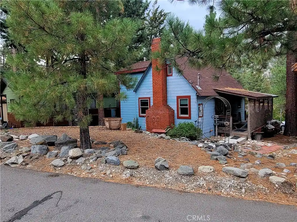 Single family home for sale at 1250 Lark, Wrightwood, CA 92397 | MLS# HD26221462